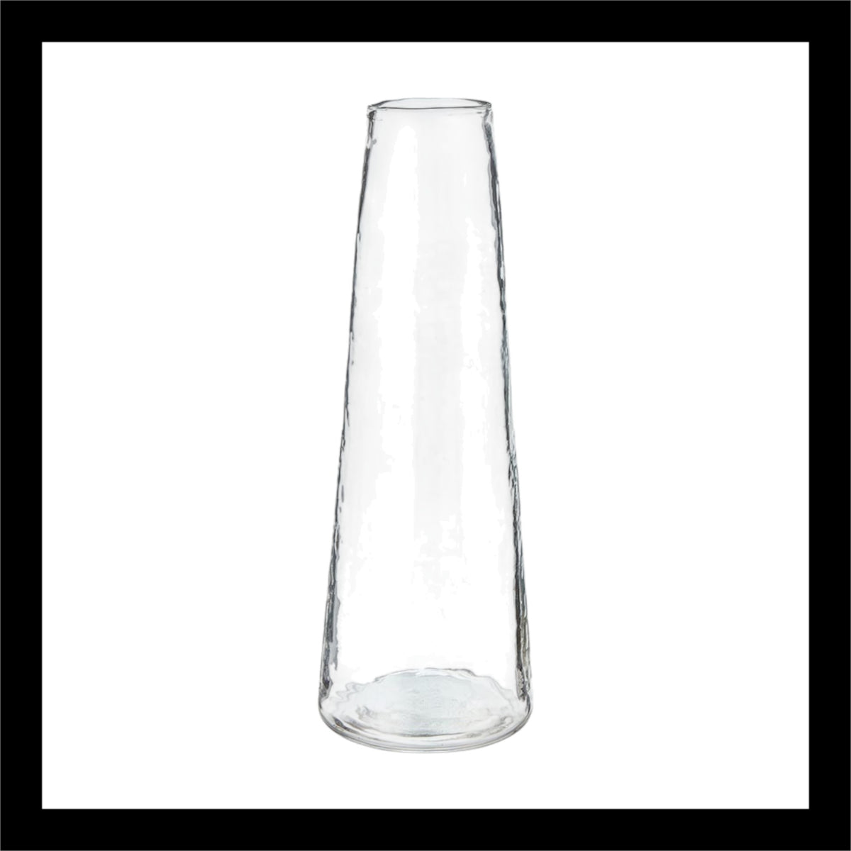 Tall clear glass vase – Sleek and elegant transparent vase, perfect for floral arrangements, home decor, or event centerpieces.